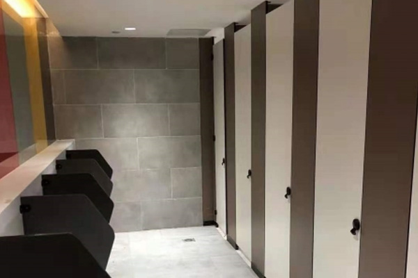 酒店衛生間隔斷安裝案列